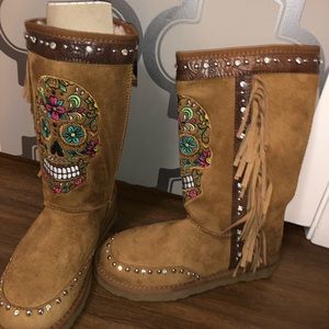 Montana West Fuzzy Boots
